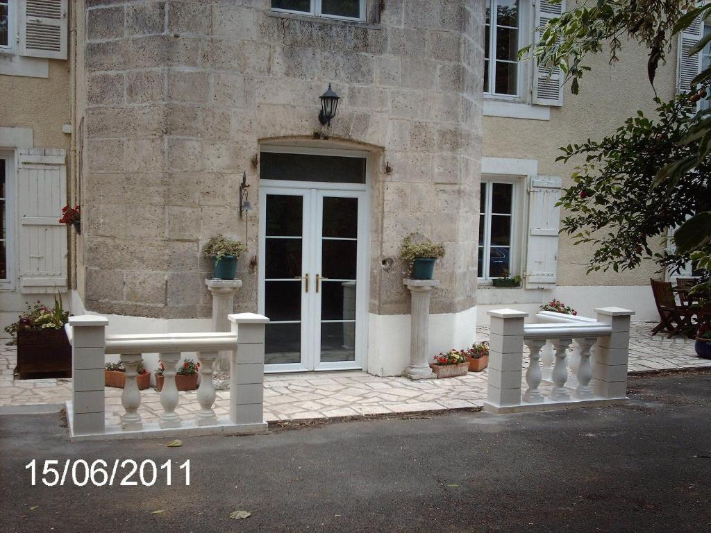 Château Ardilleux Exterior foto